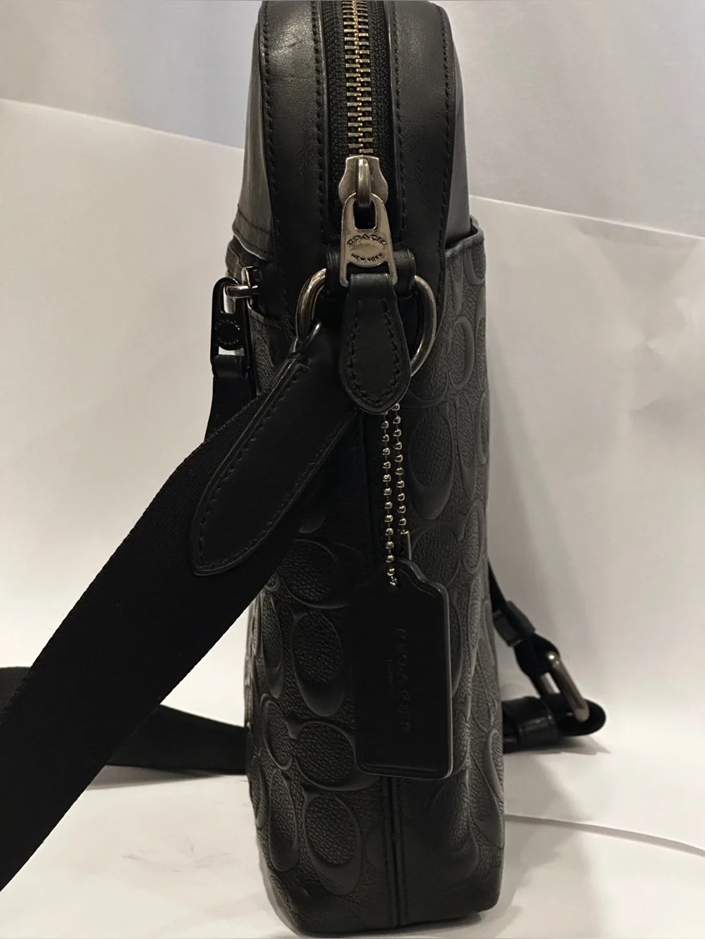 Coach Graham Signature Genuine Debossed Pebble Leather Unisex Crossbody Bag
